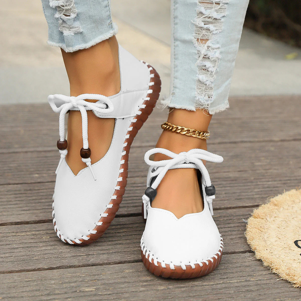 Chaussures femme confortables – Bout rond, semelle souple et lacets décoratifs