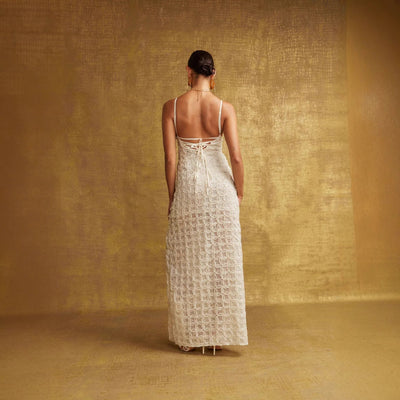 Robe pour femmes – Coupe ajustée – Décolleté en V profond – Bretelles spaghetti – Fente – Tissu élégant texturé