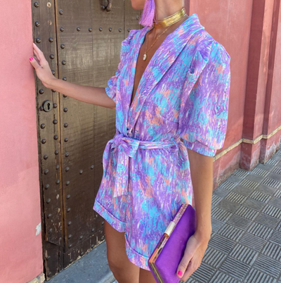 Combishort tendance avec encolure profonde et allure estivale