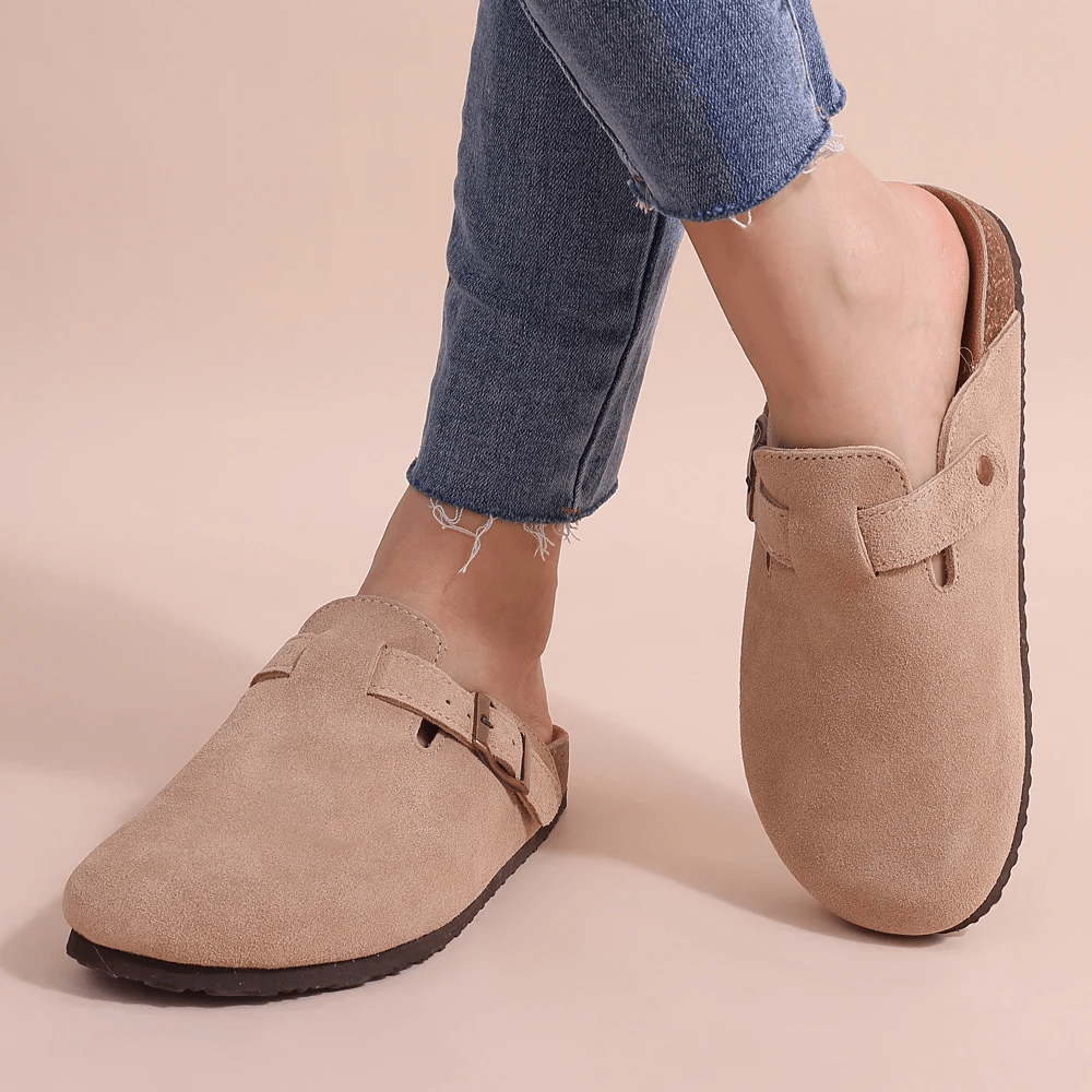 Sabots pour femme au style moderne et silhouette tendance