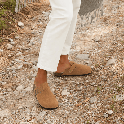 Sabots pour femme au style moderne et silhouette tendance