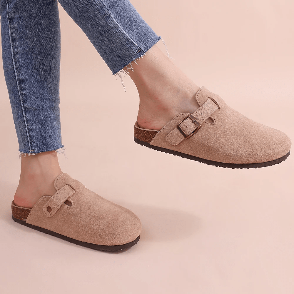 Sabots pour femme au style moderne et silhouette tendance
