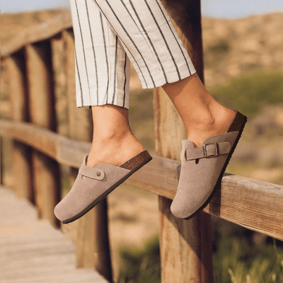 Sabots pour femme au style moderne et silhouette tendance